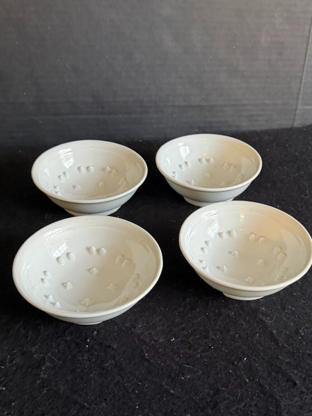 4 – White Ceramic Grapefruit Bowls